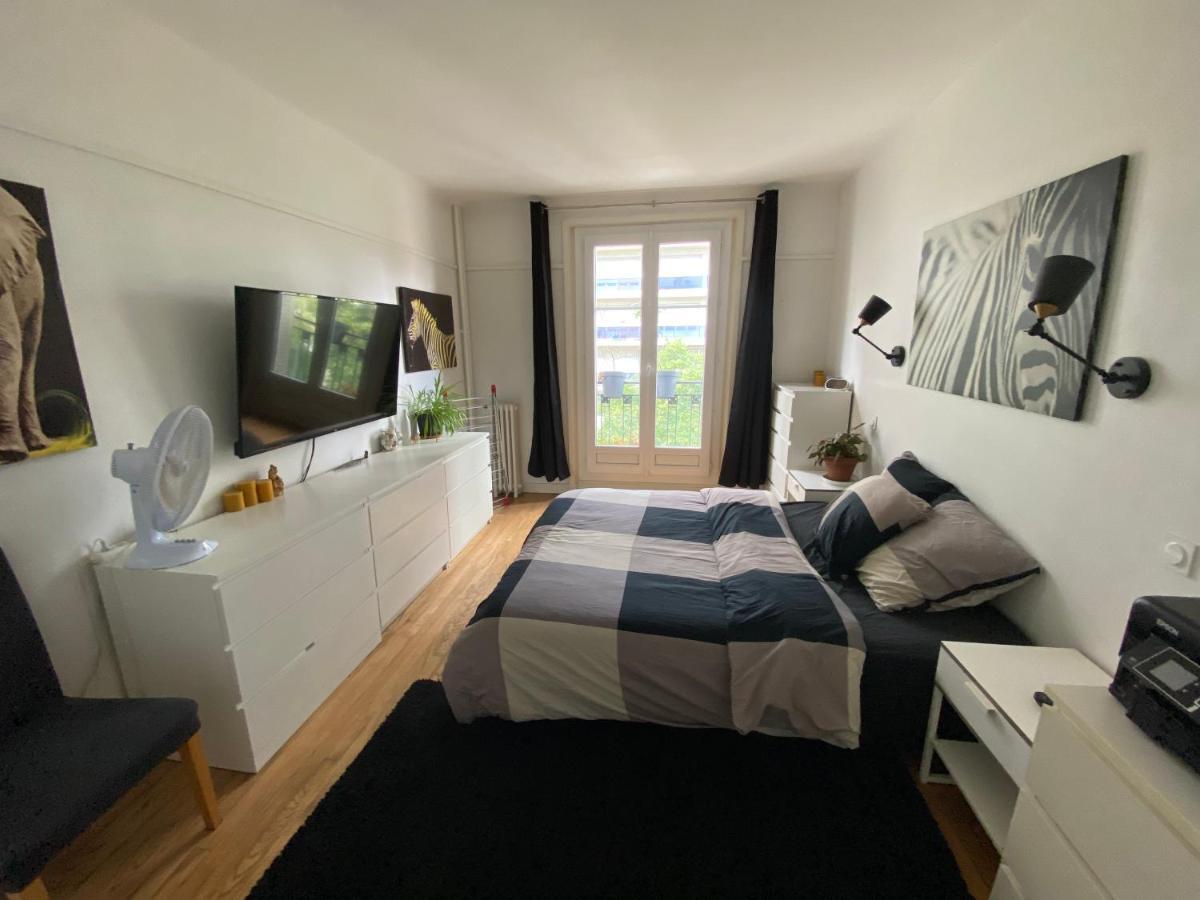 Apartamento Grand F2 Avec Vue Sur La Maison De Georges Brassens París Exterior foto